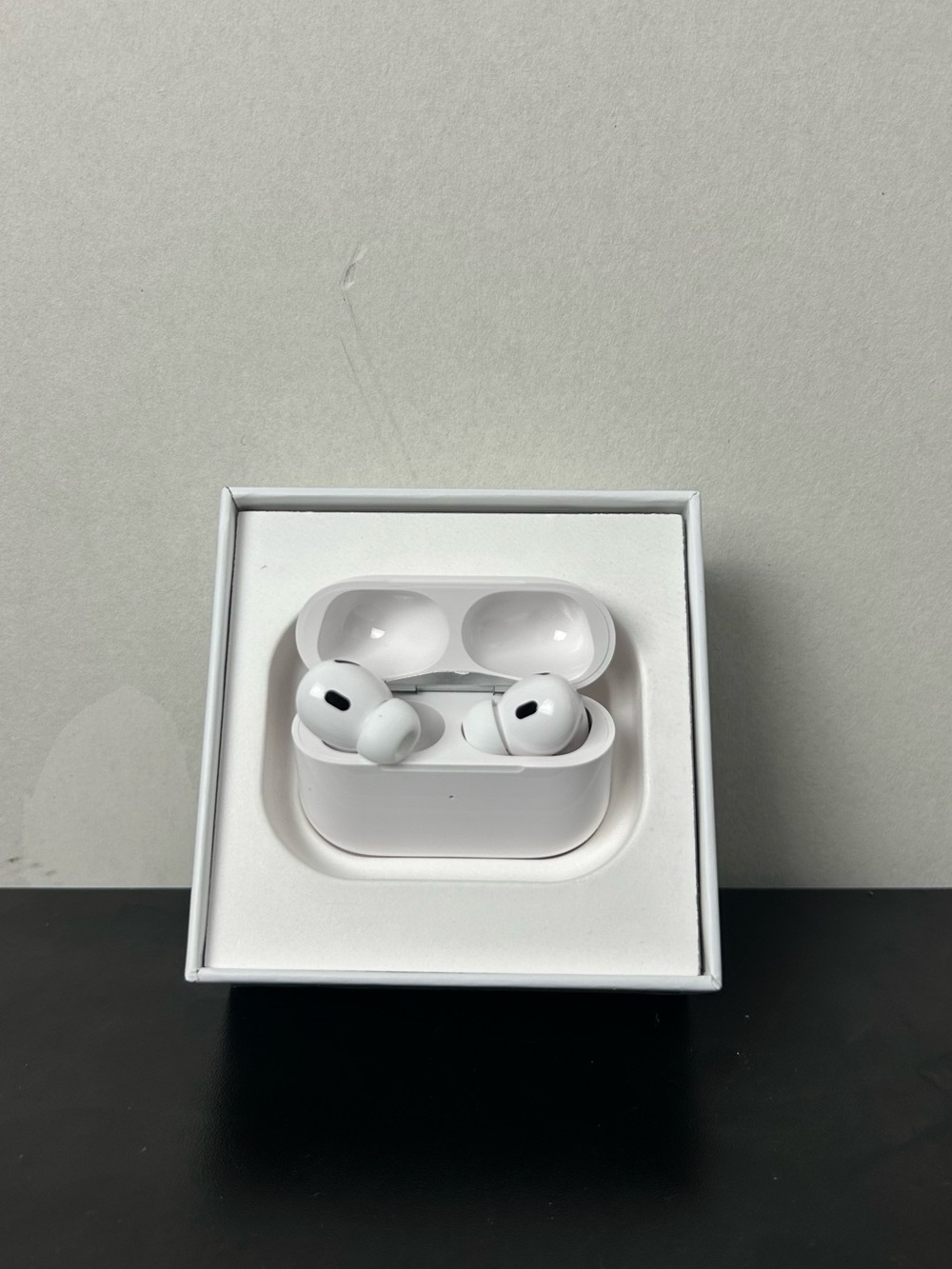 Apple White Earbud Headphones